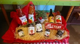Krämmergaard Geschenkkorb mit Marmelade und Apfelsaft